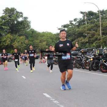 Runner Photo 3776107