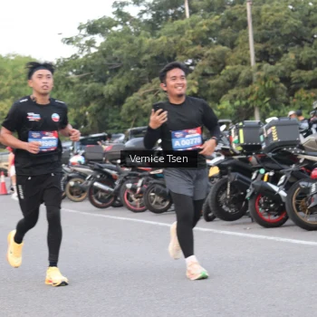 Runner Photo 3776185