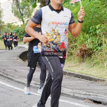 Runner Photo 3776570