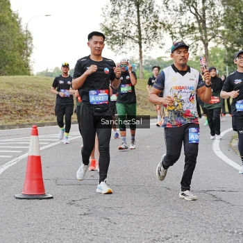 Runner Photo 3776576