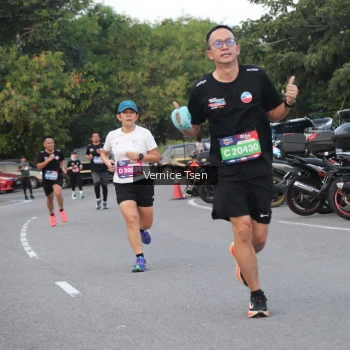 Runner Photo 3776670