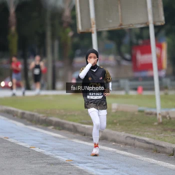 Runner Photo 3776675
