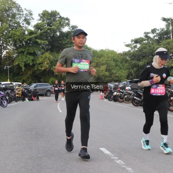 Runner Photo 3776861