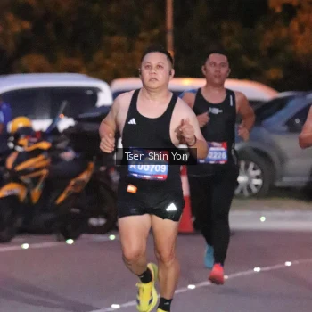 Runner Photo 3776916