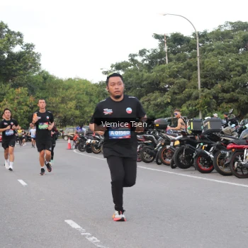 Runner Photo 3776954