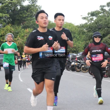 Runner Photo 3776984
