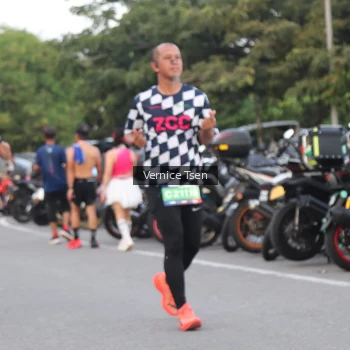 Runner Photo 3777111