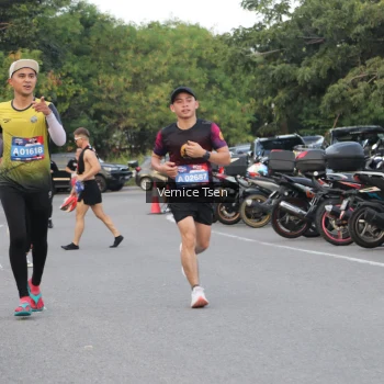 Runner Photo 3777217