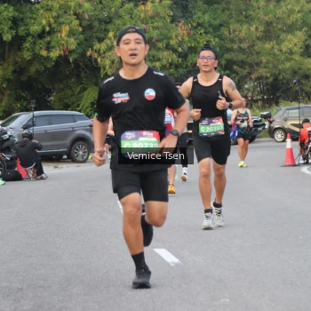Runner Photo 3777422