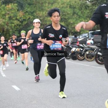 Runner Photo 3777578