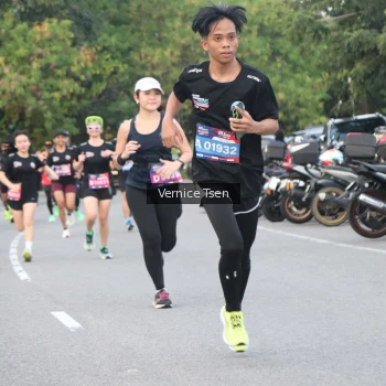 Runner Photo 3777590