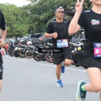 Runner Photo 3777721