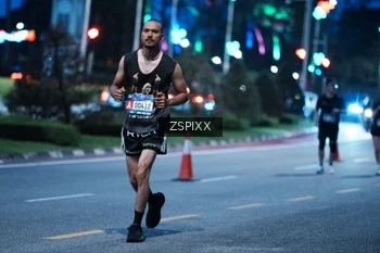 Runner Photo 3777795