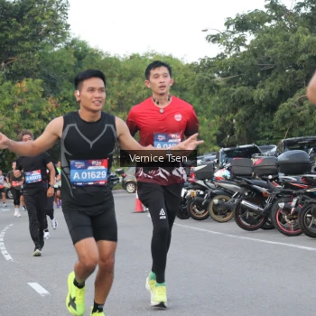 Runner Photo 3777834