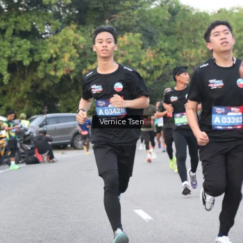 Runner Photo 3777895