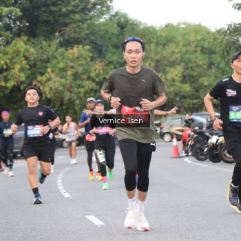Runner Photo 3778013