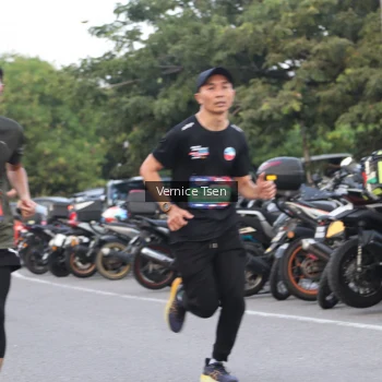 Runner Photo 3778022