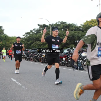 Runner Photo 3778542