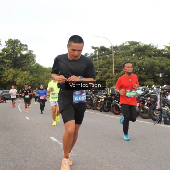 Runner Photo 3778650