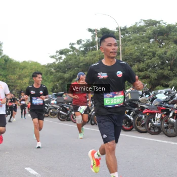 Runner Photo 3778739