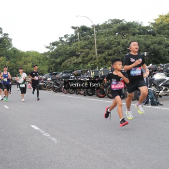 Runner Photo 3778952