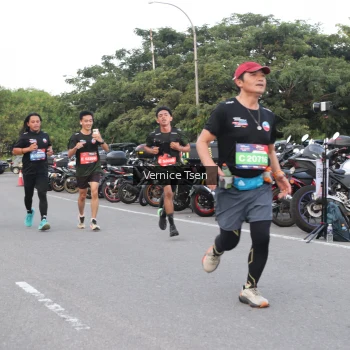 Runner Photo 3779310