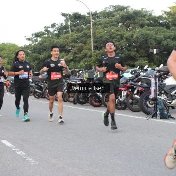 Runner Photo 3779313
