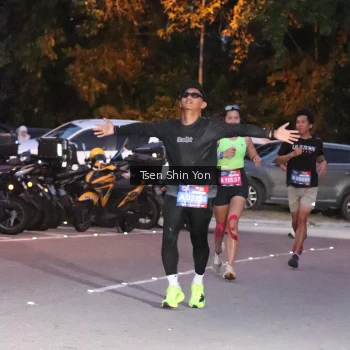Runner Photo 3779422