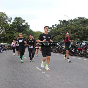 Runner Photo 3779524