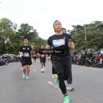 Runner Photo 3779574