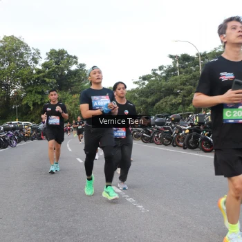 Runner Photo 3779575