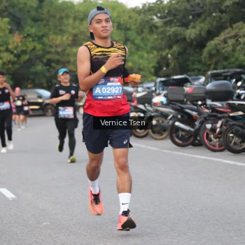 Runner Photo 3779699