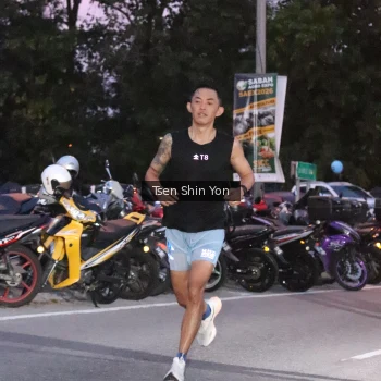 Runner Photo 3779760