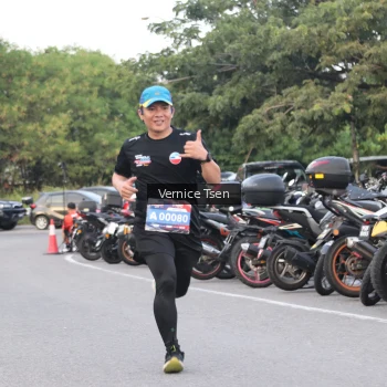 Runner Photo 3779777