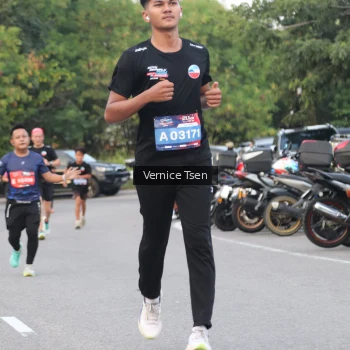 Runner Photo 3779844