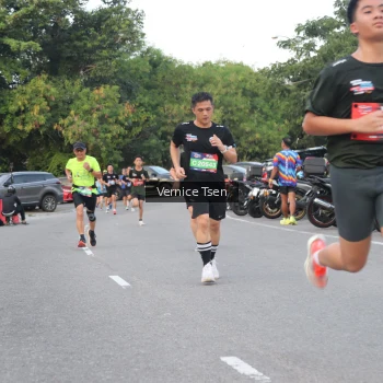 Runner Photo 3780302