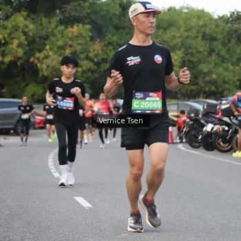 Runner Photo 3780678