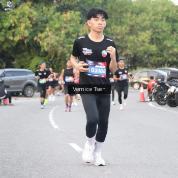 Runner Photo 3780765