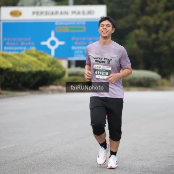 Runner Photo 3781002