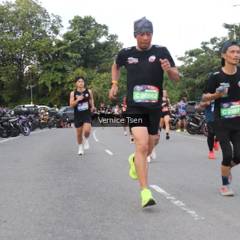 Runner Photo 3781079