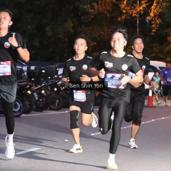 Runner Photo 3781190