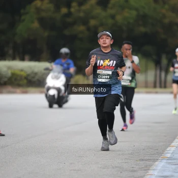 Runner Photo 3781338