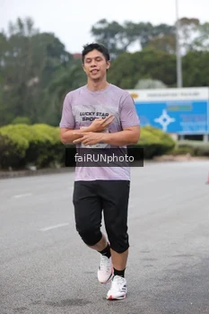Runner Photo 3781382