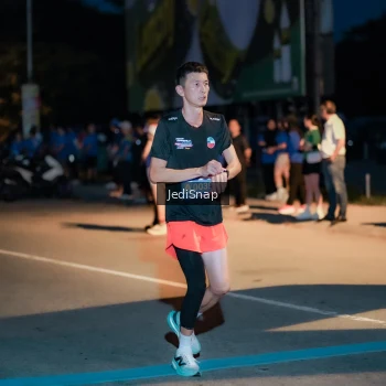 Runner Photo 3781408