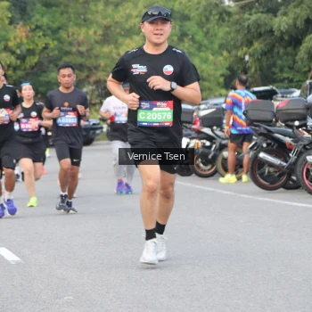 Runner Photo 3781450