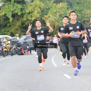 Runner Photo 3781474