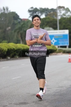 Runner Photo 3781610
