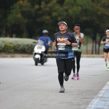 Runner Photo 3781666