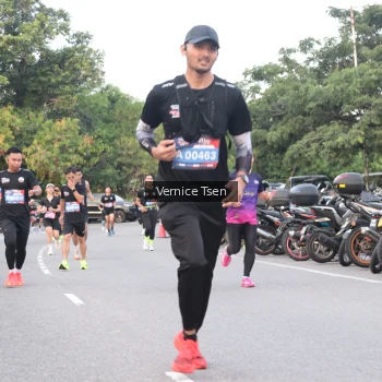 Runner Photo 3781746