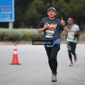 Runner Photo 3781871